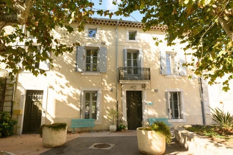 Property building, Day