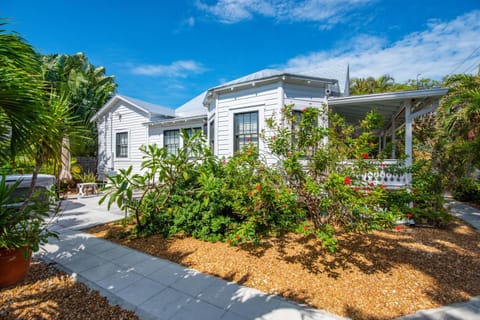 Garden Of Roses - Monthly Rental House in Key West