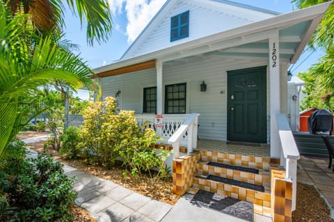 Garden Of Roses - Monthly Rental House in Key West