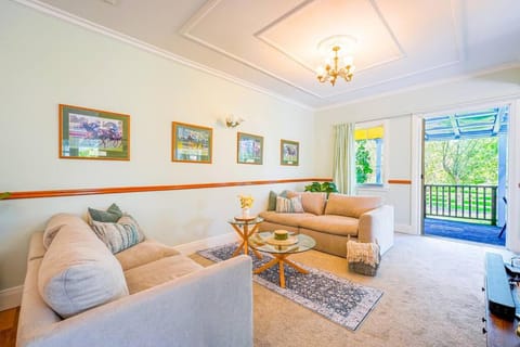 Horse Club Retreat 3 Bedrooms House in Auckland
