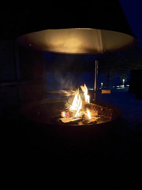 BBQ facilities, Seating area, Lake view