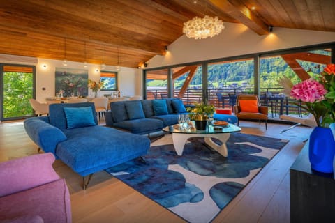 Winter, Living room, Seating area