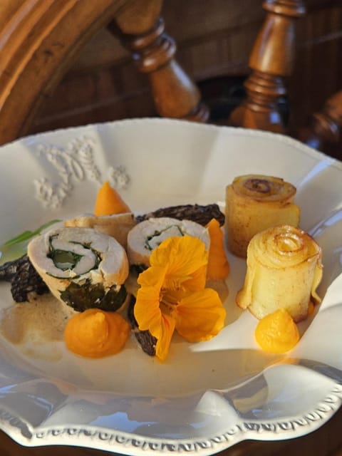 Maïtena Péniche Hôtel de charme Dole-Choisey Docked boat in Jura