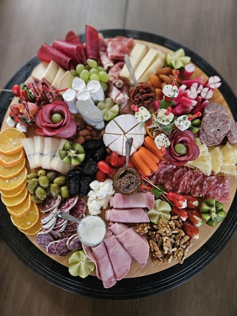 Maïtena Péniche Hôtel de charme Dole-Choisey Docked boat in Jura