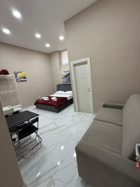 Valentino caracciolo 105 Apartment in Naples