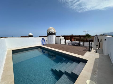 Balcony/Terrace, Pool view, Swimming pool