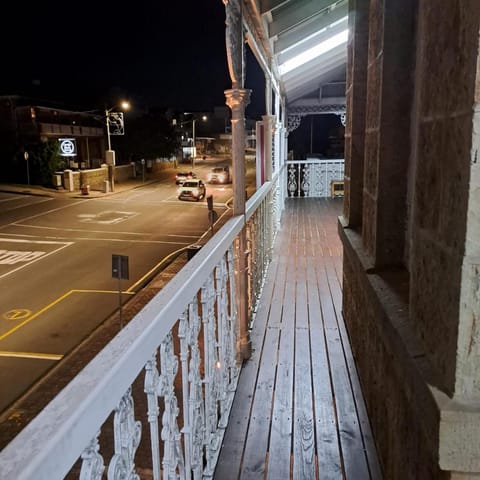 Balcony/Terrace, Street view