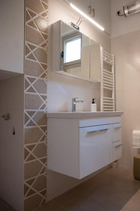 Erato 2 Cosy Apartment by HomeSH Apartment in Nafplion