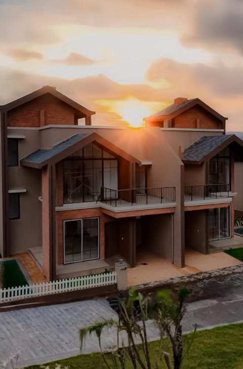 Property building, Sunrise