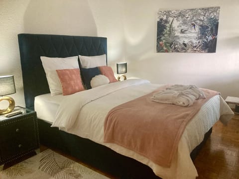 Montreux Central Boutique Apartment Lake View and Terrace Apartment in Montreux