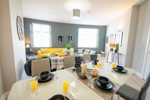 Living room, Seating area, Dining area