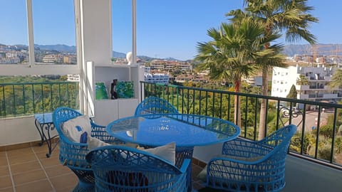 Balcony/Terrace, Mountain view