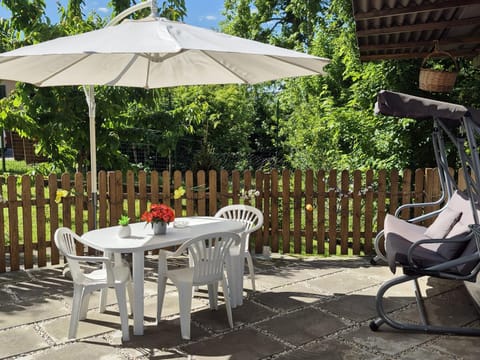 Patio, Garden, Dining area, Garden view
