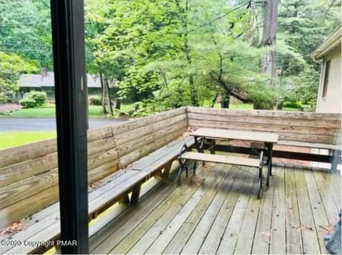 Racc00ns Retreat House in Hickory Run State Park