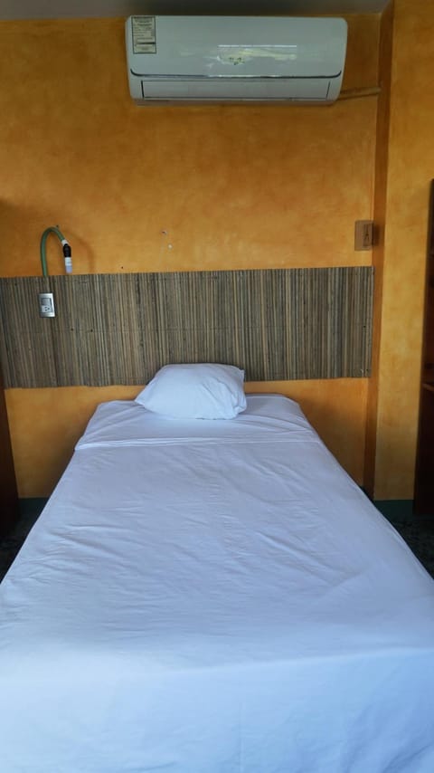 Madre Tierra Hostal Bed and Breakfast in Puerto Escondido