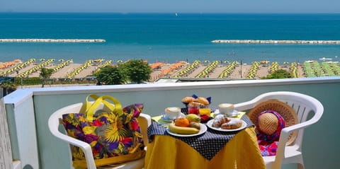 Natural landscape, View (from property/room), Balcony/Terrace, Beach, Sea view, Breakfast, Continental breakfast