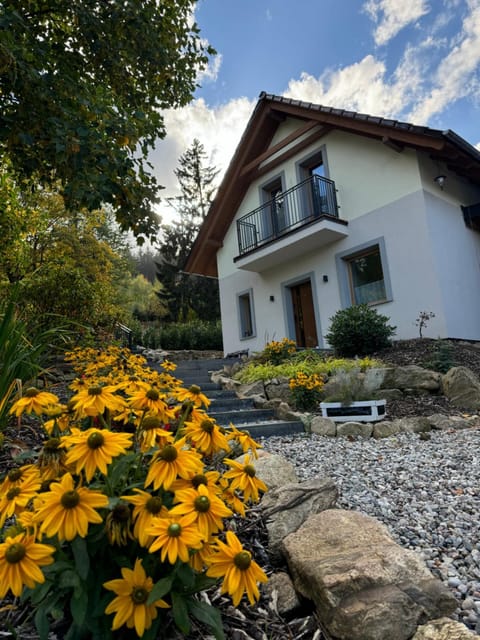 Property building, Spring, Garden