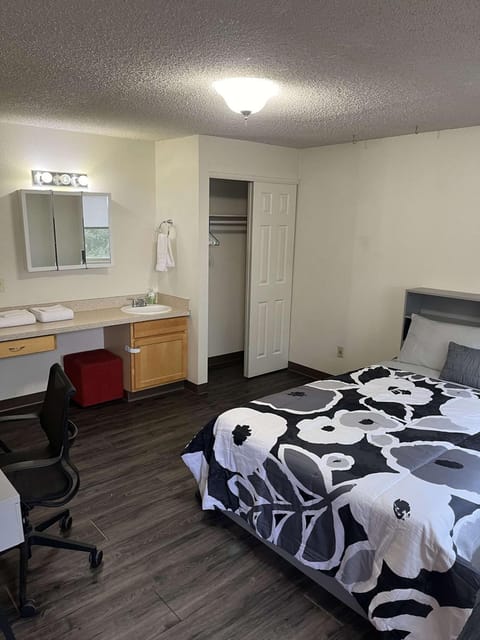 Convenient Getaway near WSU Campus Apartment in Pullman