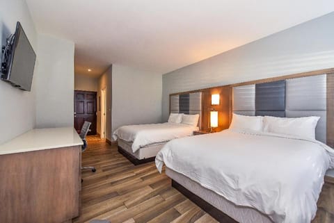Bed, TV and multimedia, Photo of the whole room