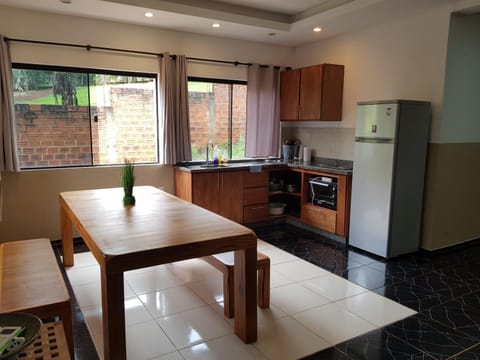 Kitchen or kitchenette, Dining area, oven, stove