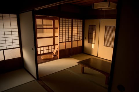 Living room, Photo of the whole room, Bedroom, Sunrise