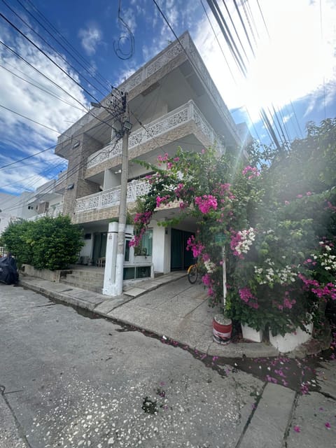 Property building, Day, Neighbourhood, Street view