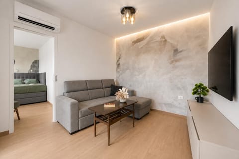 TV and multimedia, Living room, Seating area, air conditioner