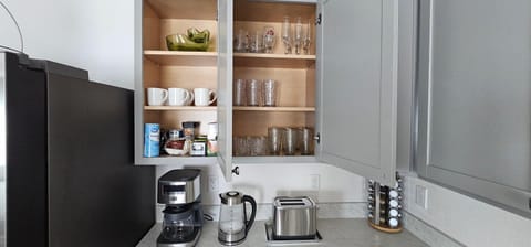 Cozy house with a Heated Swim spa House in Port Charlotte