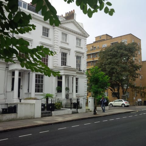 Property building, Day