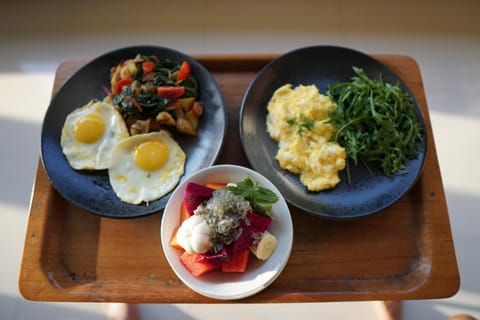 Continental breakfast, American breakfast