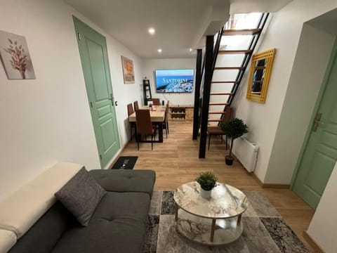 R- Maison 6 chambres 3 min metro 10 lits PARC EXPO Villa in Île-de-France