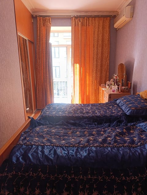 Property building, Bed, Bedroom, air conditioner