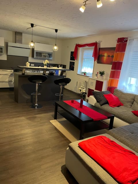 Kitchen or kitchenette, Living room, Seating area, Dining area