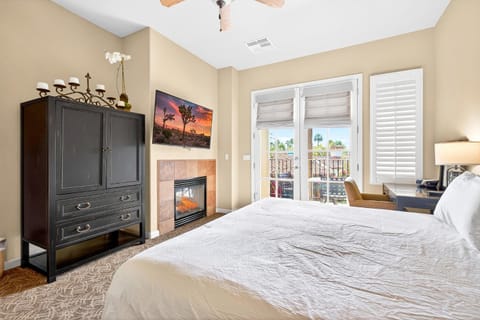 LV034 Cozy Upstairs Legacy Villas Suite Inn in Indian Wells