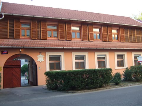 Facade/entrance, Facade/entrance