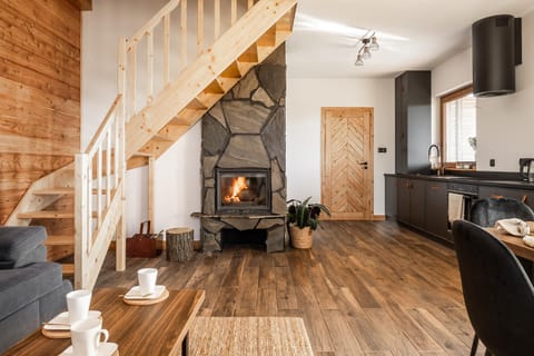 Kitchen or kitchenette, Living room