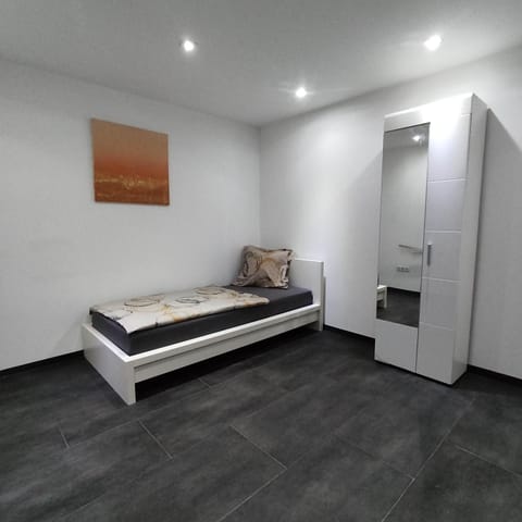 Modernes einzimmer Apartment Apartment in Baden-Baden