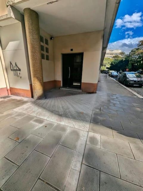 Studio - Hyper Centre avec Parking & Wifi Gratuit Apartment in Grenoble