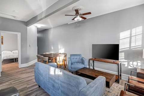 Beautiful Rehabbed Unit in Shaw Community 4228a House in Saint Louis