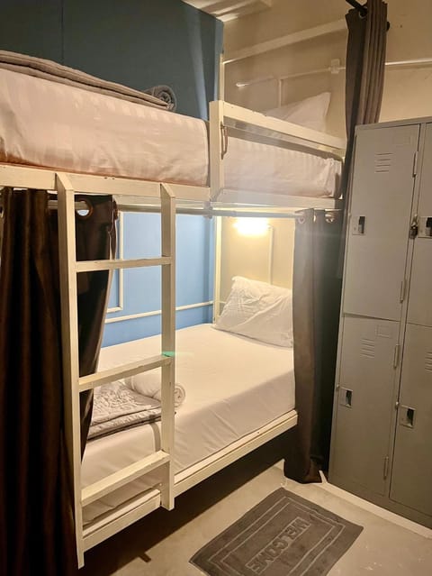 Beach House 24 Bed and Breakfast in Sala Dan