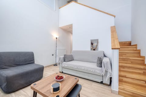 Thano's House 3 Apartment in Volos