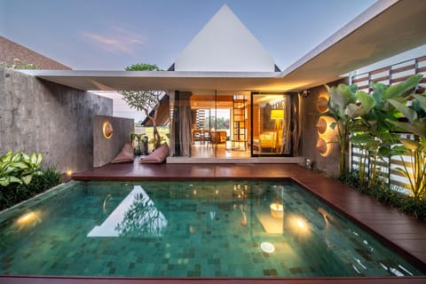 Property building, Swimming pool