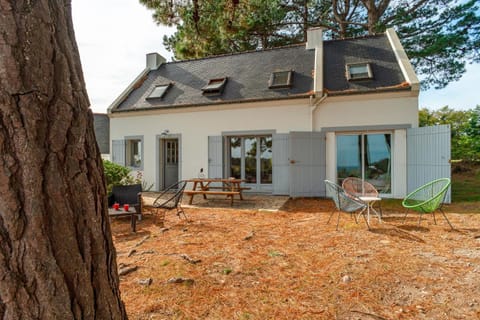 Property building, Patio, Garden