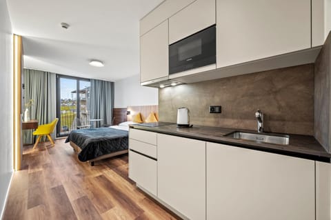 Kitchen or kitchenette, Photo of the whole room, Bedroom