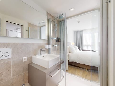 Bathroom, Bedroom