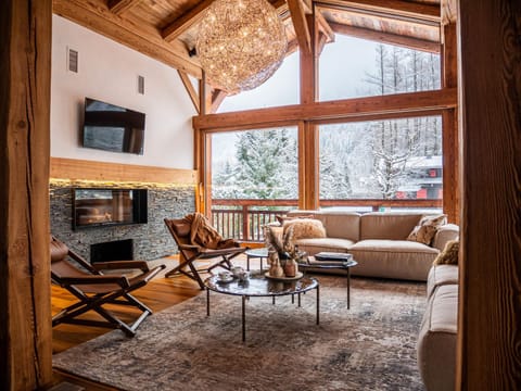 Chalet Bonami 450 m2 salle cinema jacuzzi hammam Chalet in Chamonix