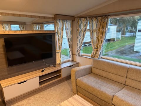 3BR-Sleeps6-Parking-Pool-NearBeach&Skegness House in Skegness