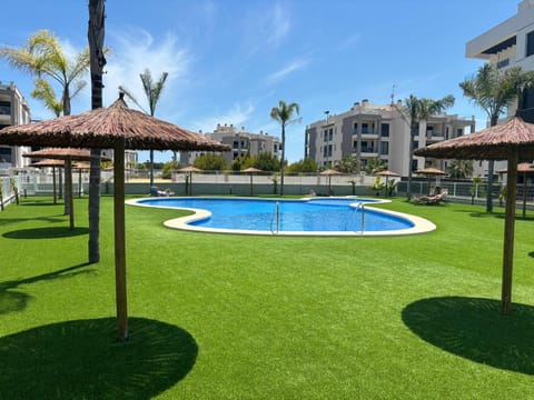 Swimming pool, Swimming pool, sunbed