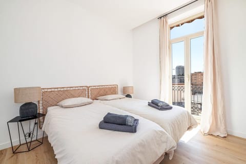 Large 2 Bedroom with Sea View 50m from Monaco Apartment in Monaco