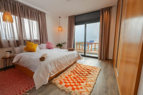Bed, Natural landscape, View (from property/room), Balcony/Terrace, Photo of the whole room, Bedroom, Sea view, towels, wardrobe